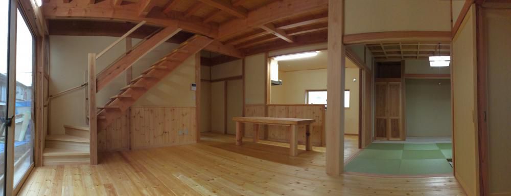 畳が入りました  養生紙もすべてはがしました