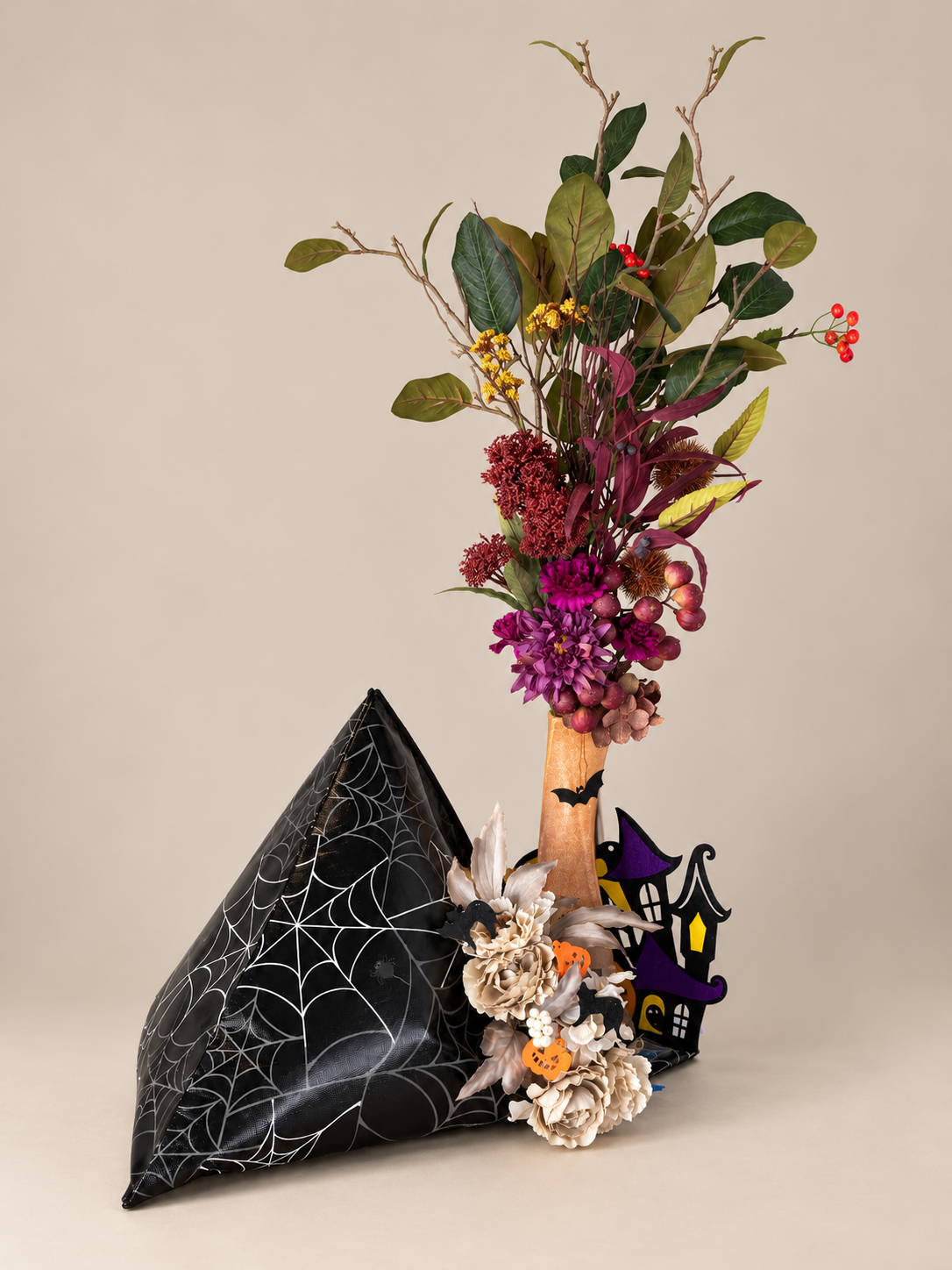 蜘蛛の巣から花が飛び出した！｜大人のハロウィンアレンジ