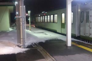 羽前小松駅発、大雪警報！