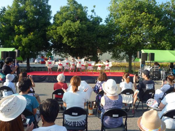 かわにし夏まつりでラダリア喝采