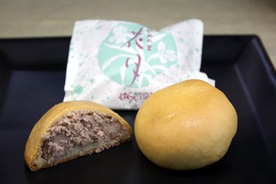 しっとり優しい焼きまんじゅう『花月（くるみ）』