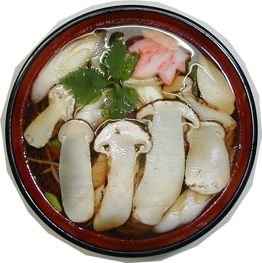 秋の季節限定　松茸そばを始めました。