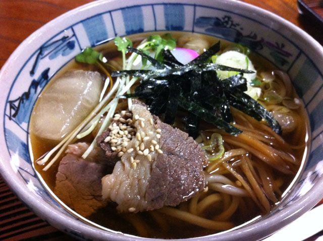 冷たいさくら蕎麦人気です