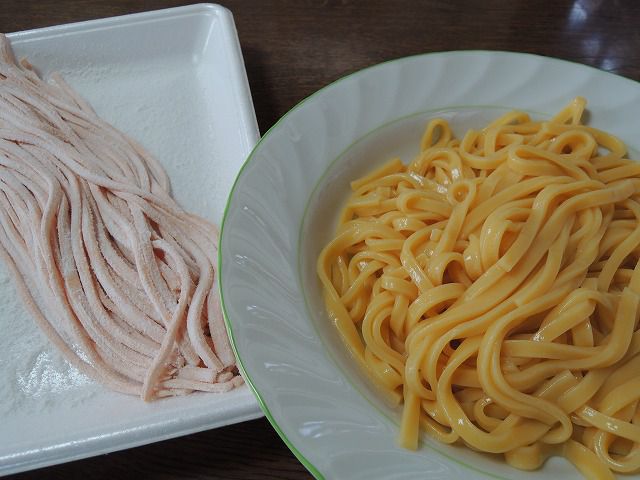 レインボープラン野菜パウダー入りの米粉麺試作しました