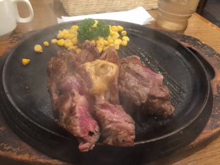 ステーキ200gランチ999円（税別）ライス・スープ付き