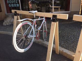 ロードバイク駐輪場完成