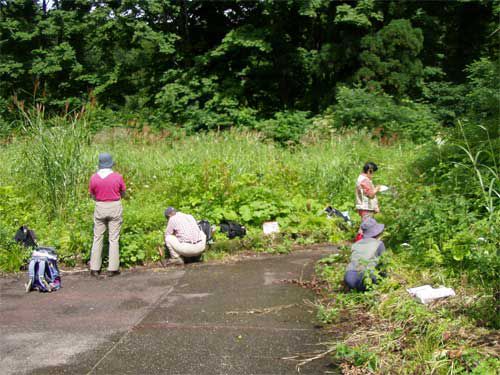 遺跡の前で
