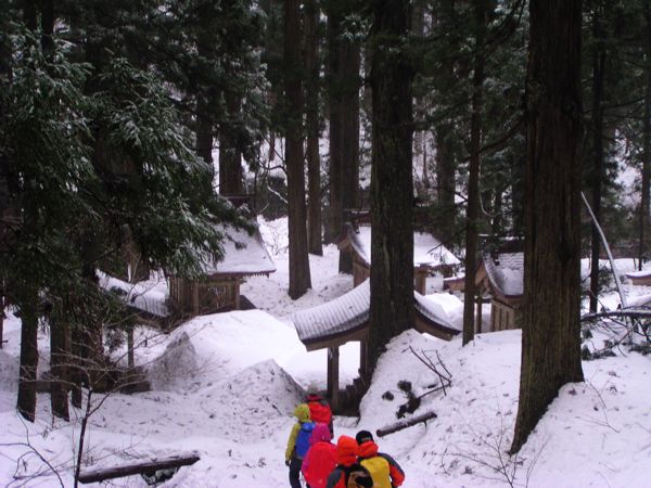 冬の羽黒山へ