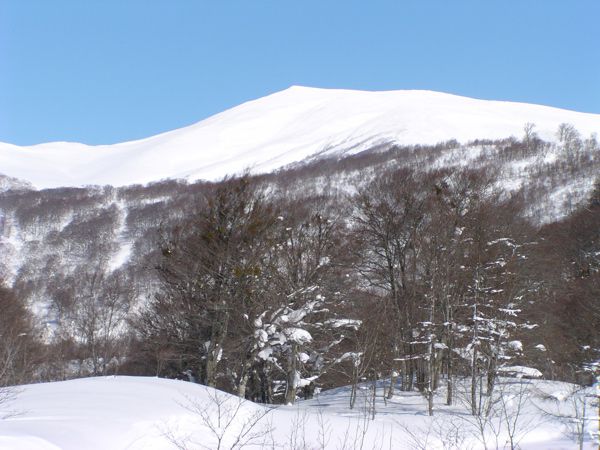 湯殿山