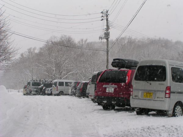 待ちきれずに