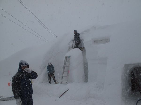 湯殿山碑