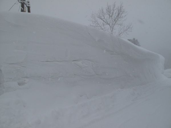 一昼夜吹雪