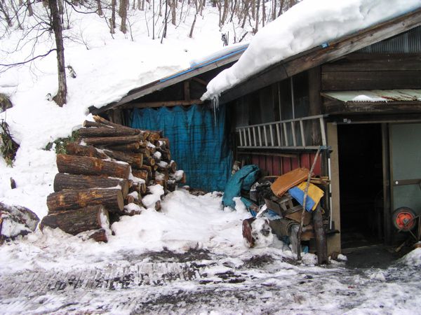 炭焼き小屋