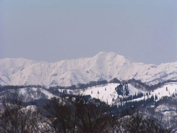 遠望　朝日連峰