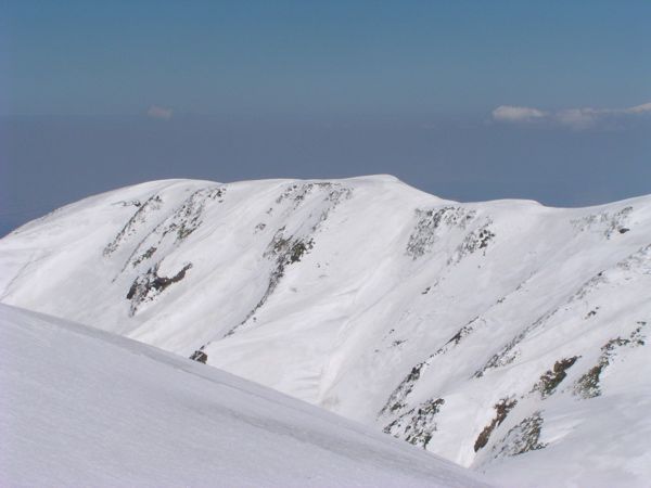 品倉山