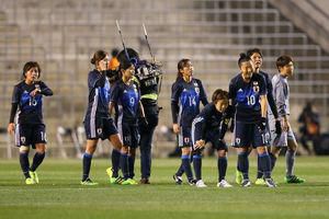 なでしこの五輪の夢は散りにけり