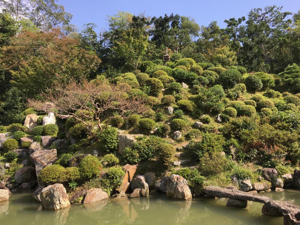 秋深し坐り庭よし智積院