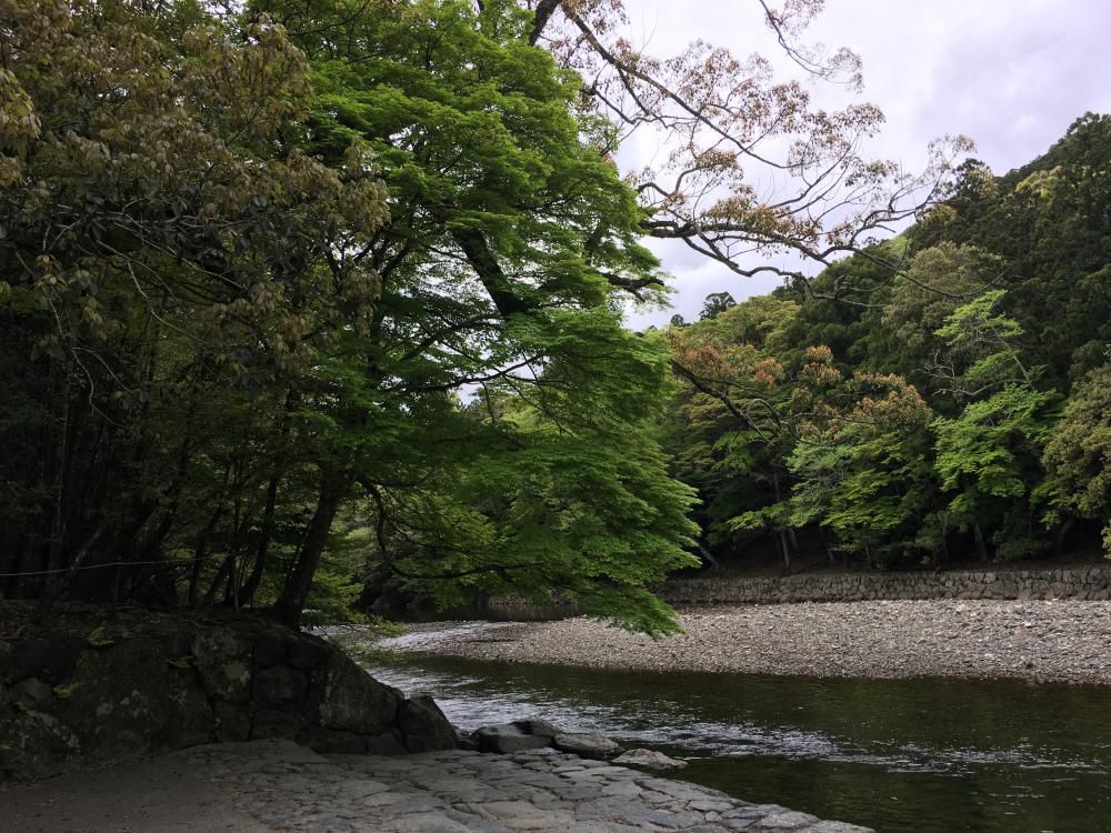 長閑さや瀬音ゆかしき五十鈴川