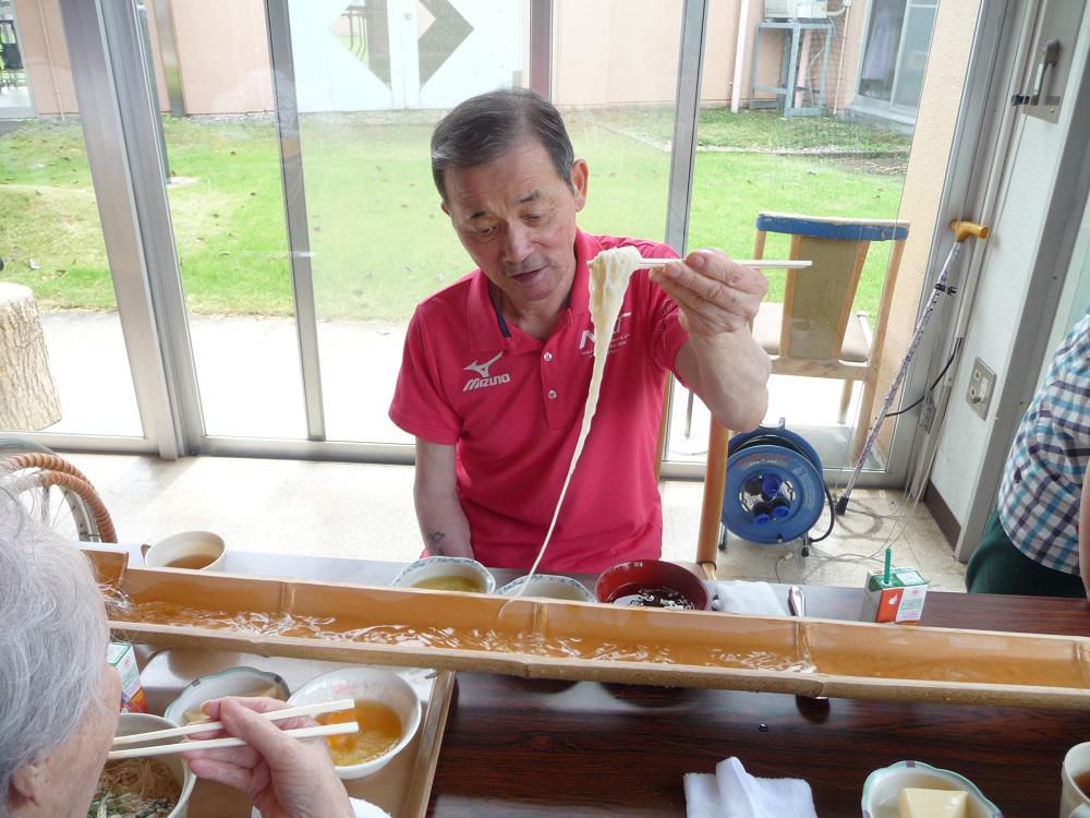 流しそうめん