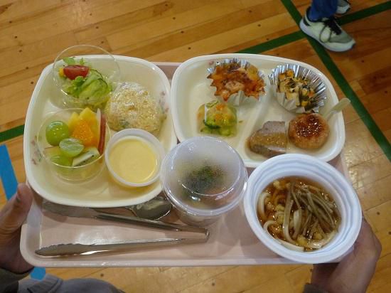 ６年生の特権？！バイキング給食～おいしかったあ！！～