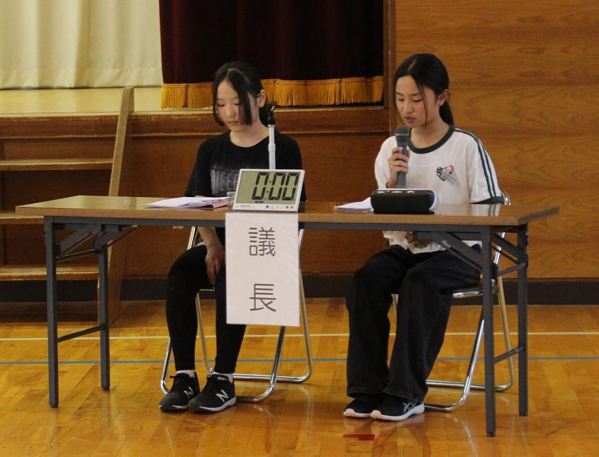 ５月の様子から（児童会総会）