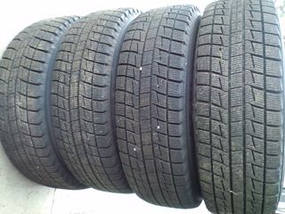 【中古スタッドレスタイヤ】　185/70R14