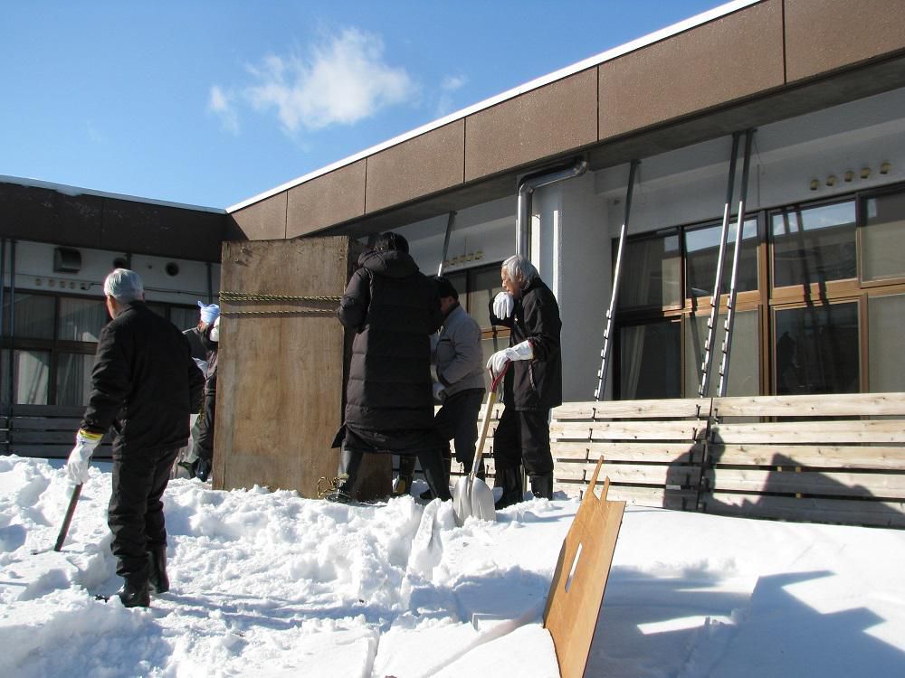 ★雪灯籠まつり　イン　星の村　★　　雪灯籠と雪城