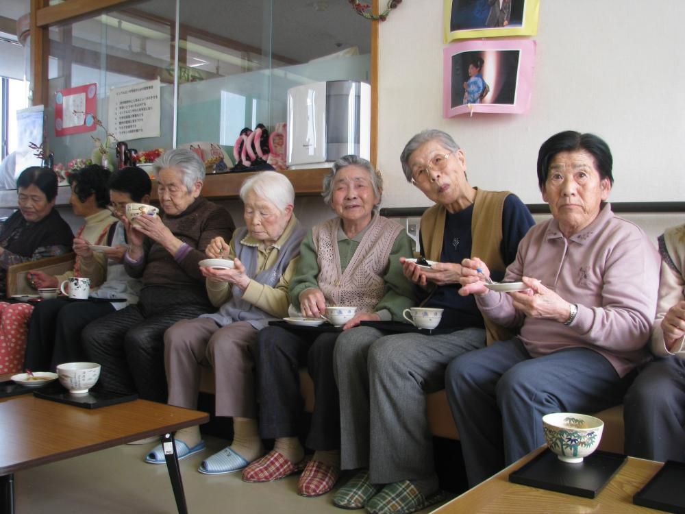★星の村　名物　お茶会　２　抹茶と手作り団子で・・・・★