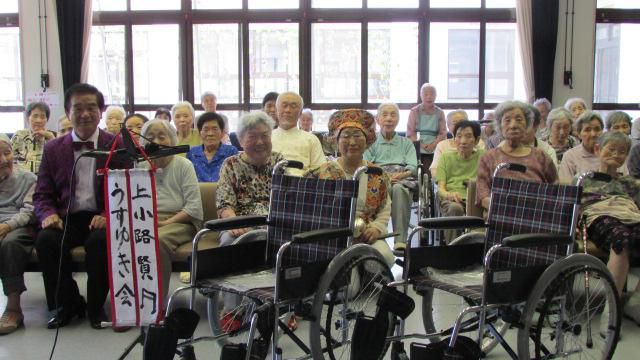 うすゆき会様（上小路　賢様）より車椅子２台寄贈いただきました。