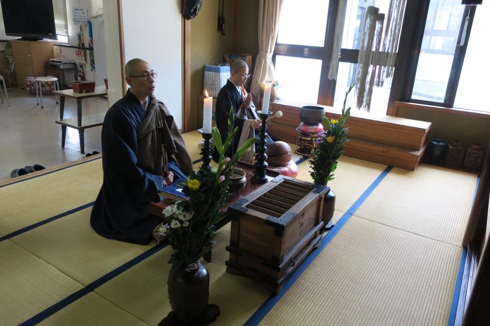 星の村　盆法要