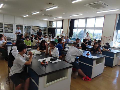 ６年生集合学習で飯豊中へ