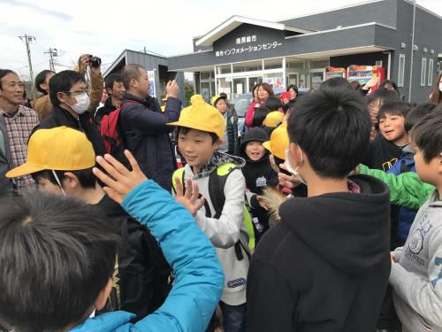 富浦枇杷クラブ出発