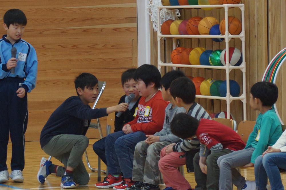 １年生を迎える会でみんななかよし！　そして１回目の授業参観がありました。