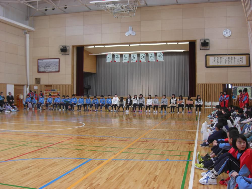 ６年生を送る会が行われました。