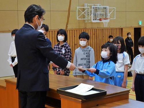 １学期学級委員を任命