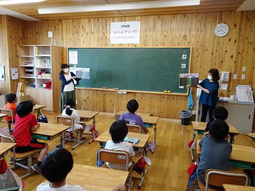 読み聞かせをしていただきました