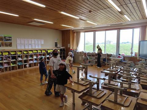 ２学期からは縦割り班清掃