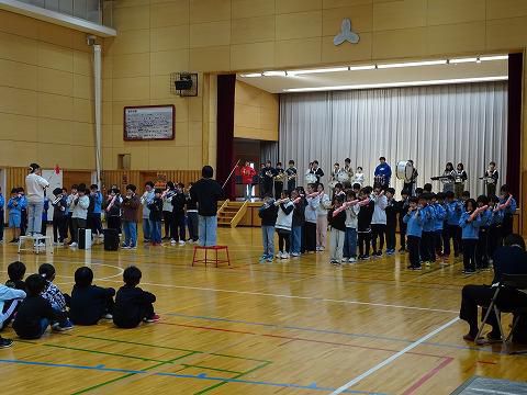 トランペット鼓隊最終演奏会・児童会引継ぎ式