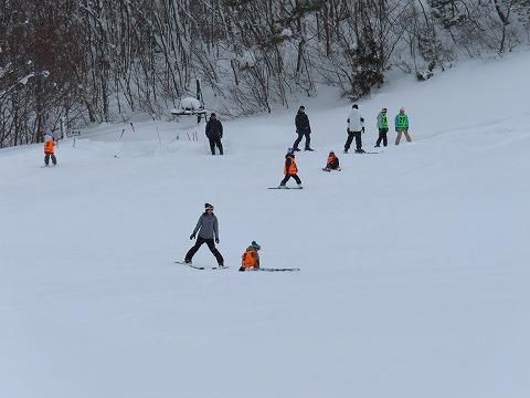 1・6年スキー教室　２年生スノーチューブ