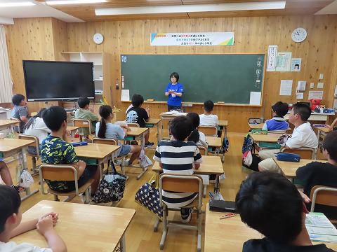 ５年　人権の講話・　４年　菅笠(花笠)づくりの講話