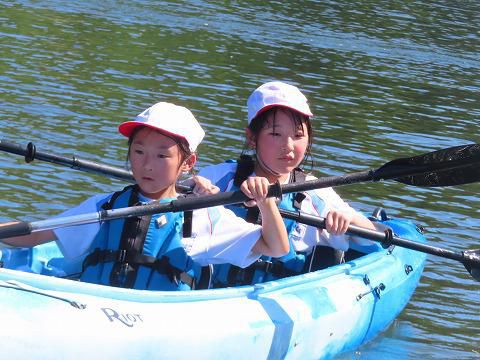 ３年生　総合的な学習でカヌー体験