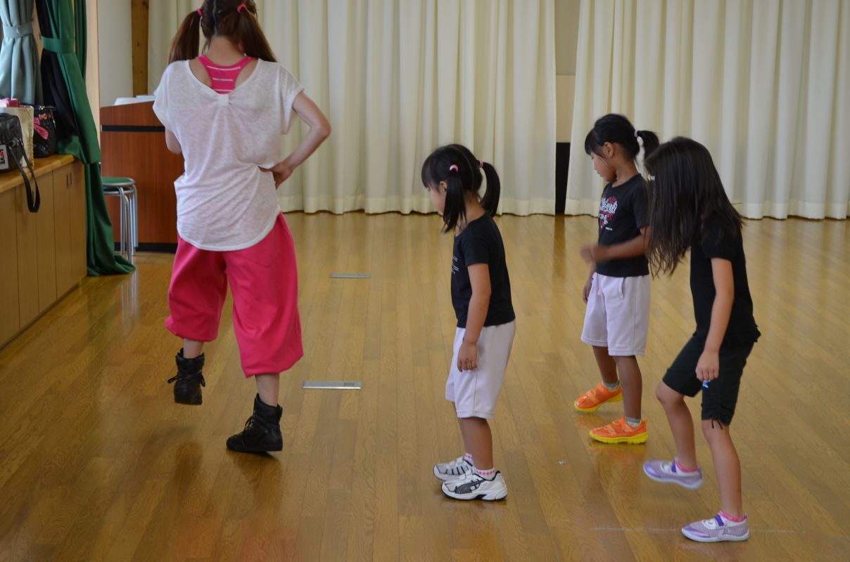 ヒップホップダンス教室　（中部地区公民館にて）