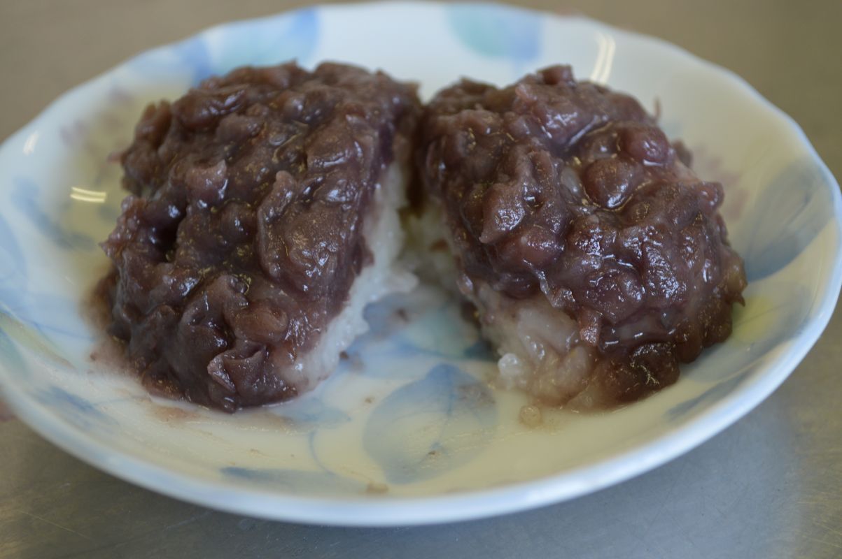 昔懐かし“ぼたもち”作り
