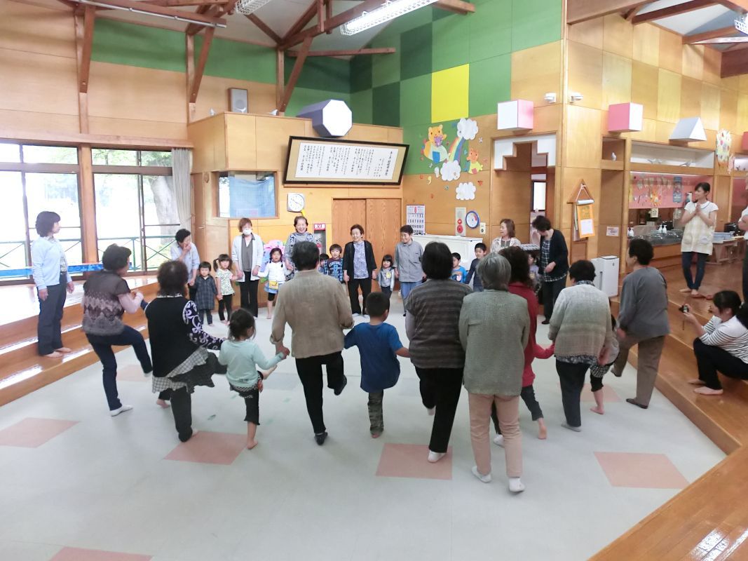 さわやかクラブと幼稚園の交流会