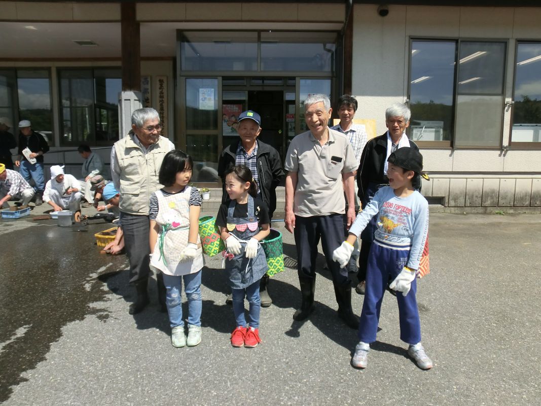 ふるさと学園と小学生の笹巻作り教室