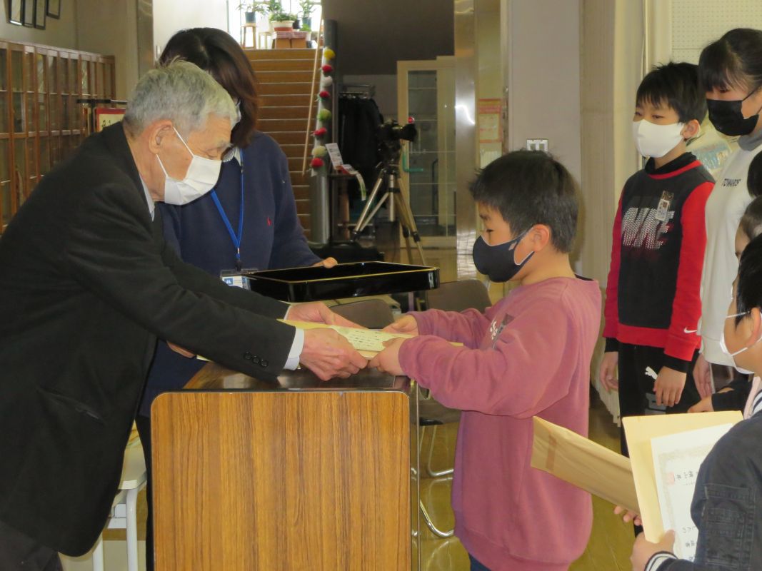 新春川柳句会表彰式開催