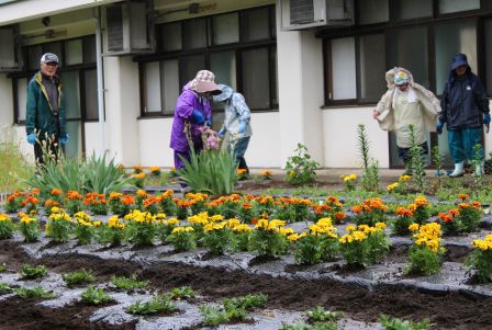 東山地区「あけぼの会」ボランティア活動を実施