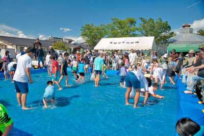 第37回添川温泉ふるさと祭り ―中学生ショップが初登場―