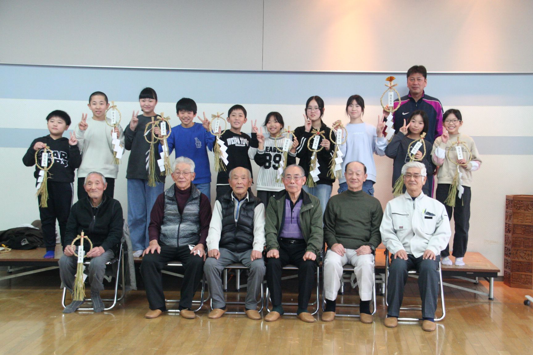 伝統のしめ縄作り体験