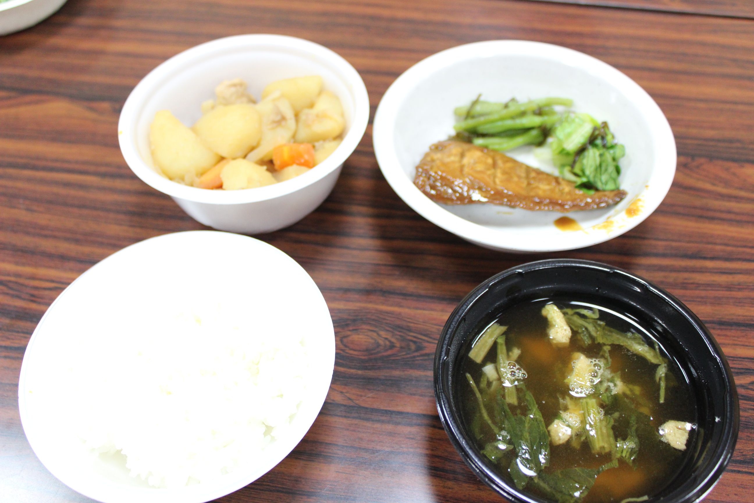 みんなのあぷれ食堂～肉じゃが定食（中津川地区）